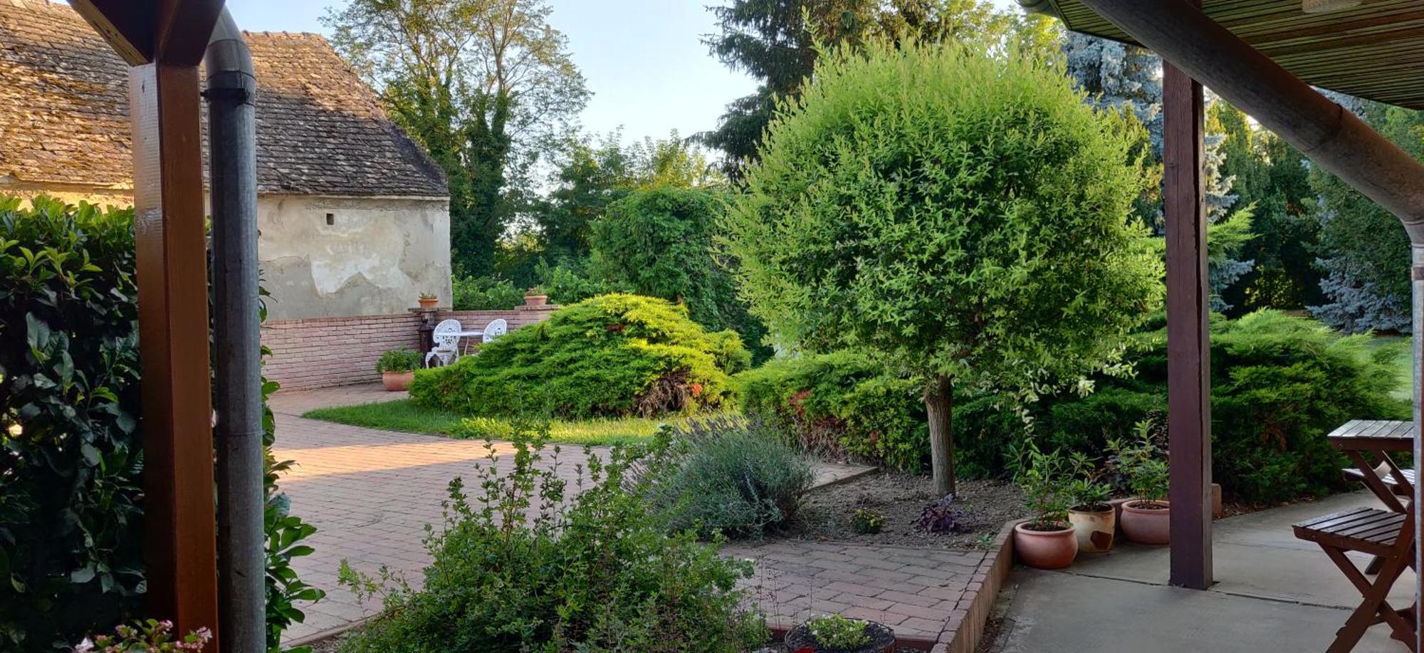 Korona Panzio Bed & Breakfast Balatonberény Exterior photo