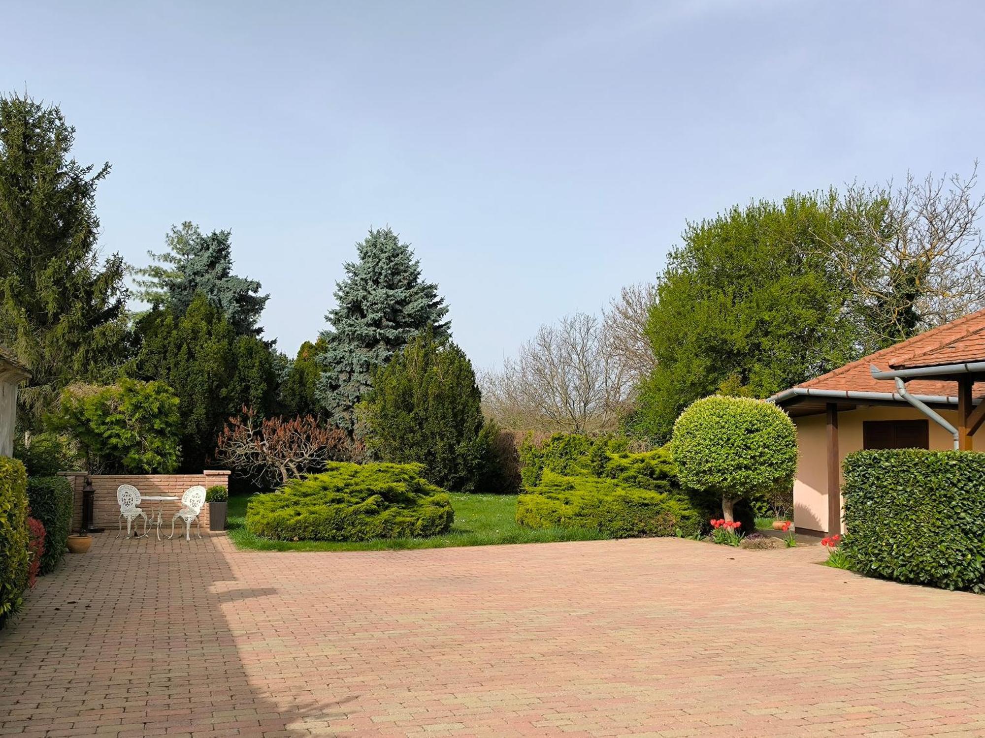 Korona Panzio Bed & Breakfast Balatonberény Exterior photo