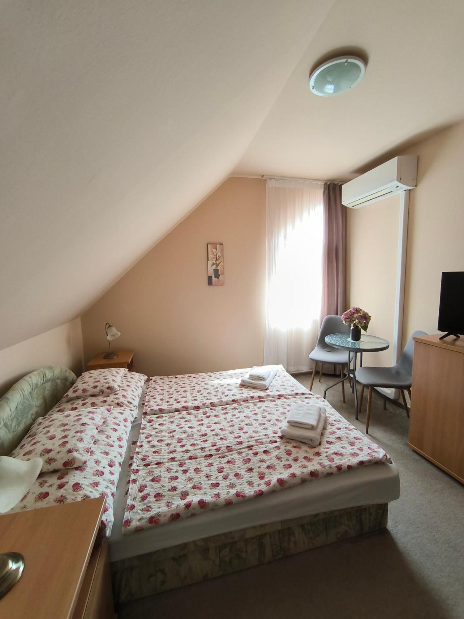 Korona Panzio Bed & Breakfast Balatonberény Exterior photo